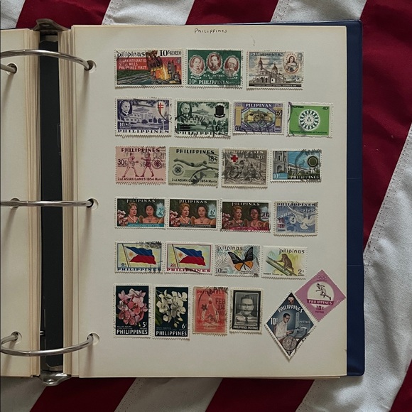 World Stamp Collection - Picture 12 of 17